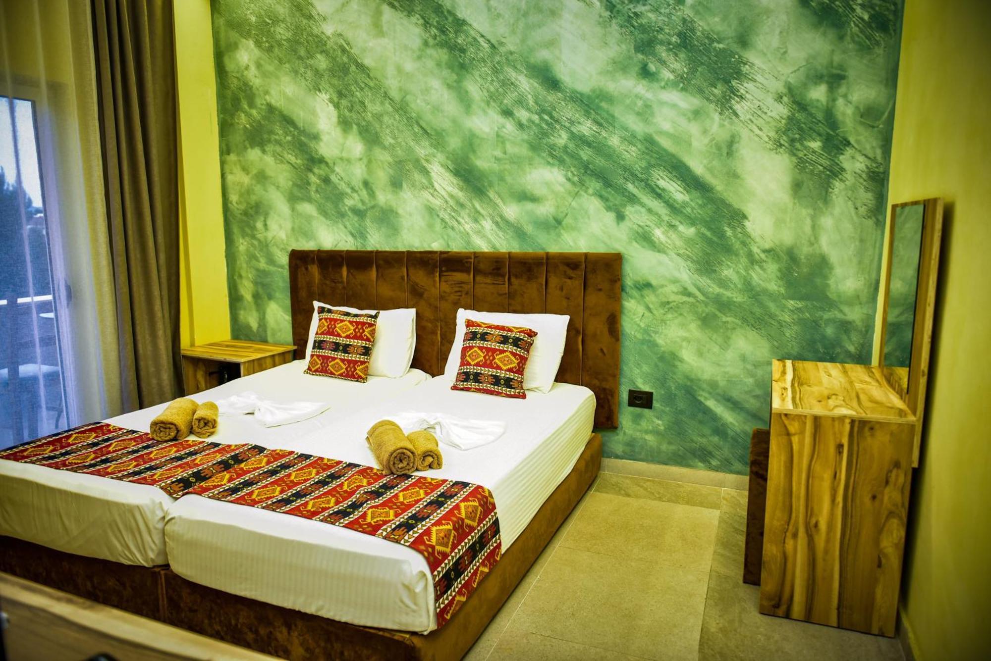 Te Bujtina Hotel- Cozy Stay With Traditional Breakfast Near Beach Golem  Esterno foto