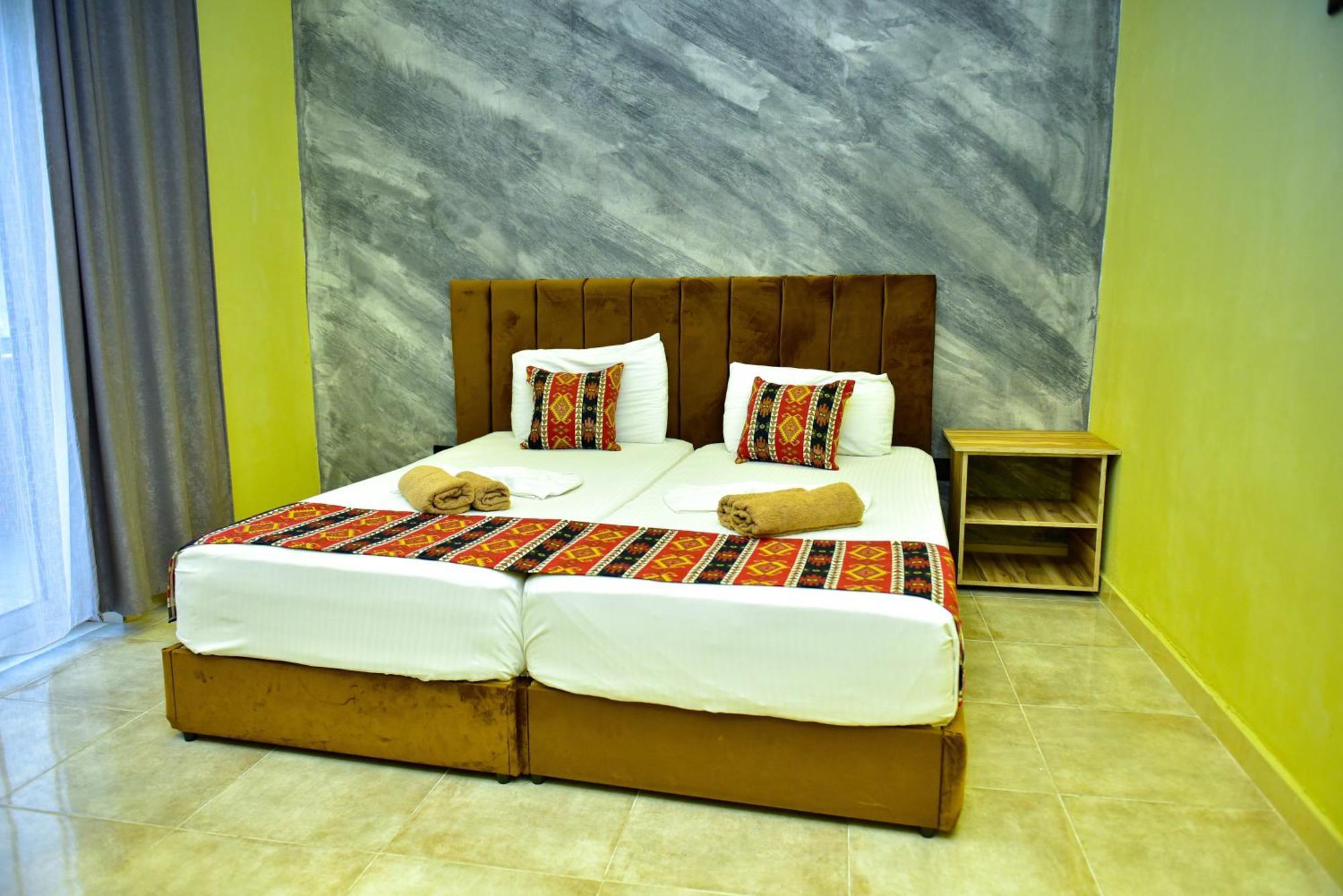 Te Bujtina Hotel- Cozy Stay With Traditional Breakfast Near Beach Golem  Esterno foto