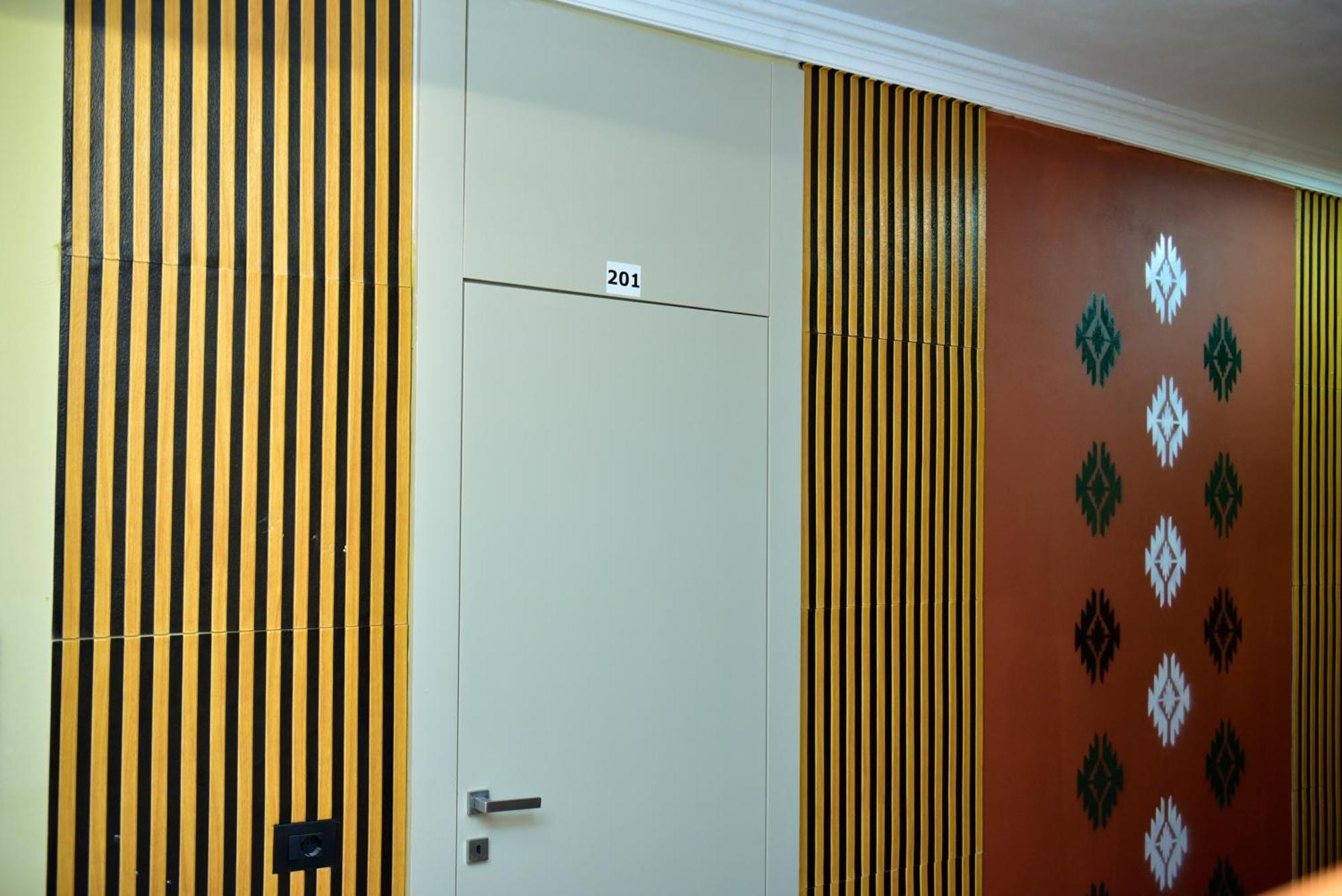Te Bujtina Hotel- Cozy Stay With Traditional Breakfast Near Beach Golem  Esterno foto