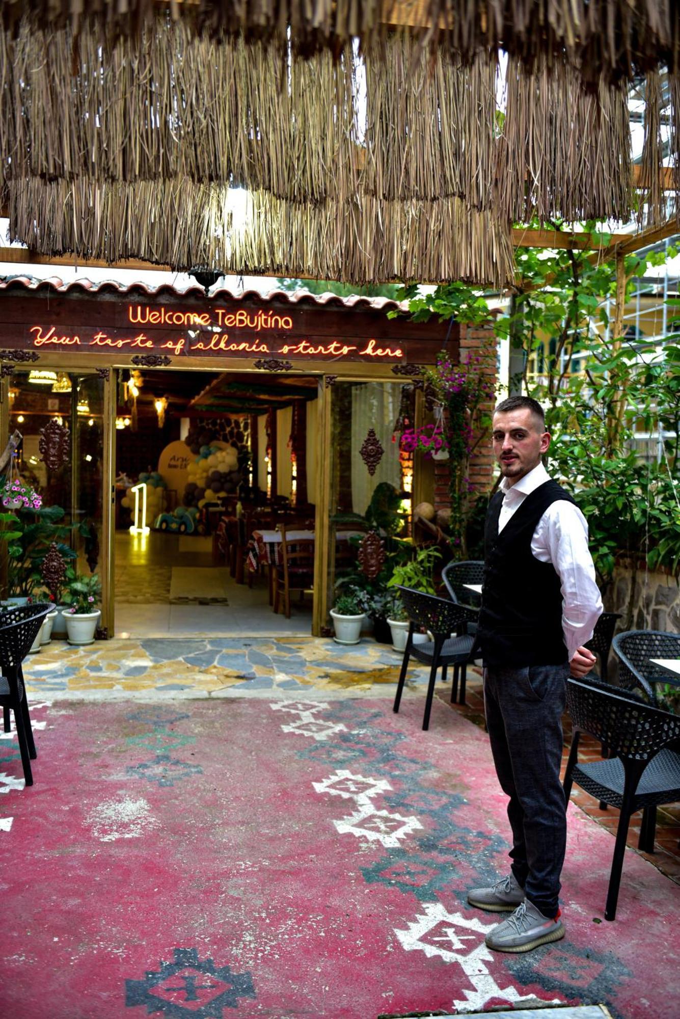 Te Bujtina Hotel- Cozy Stay With Traditional Breakfast Near Beach Golem  Esterno foto