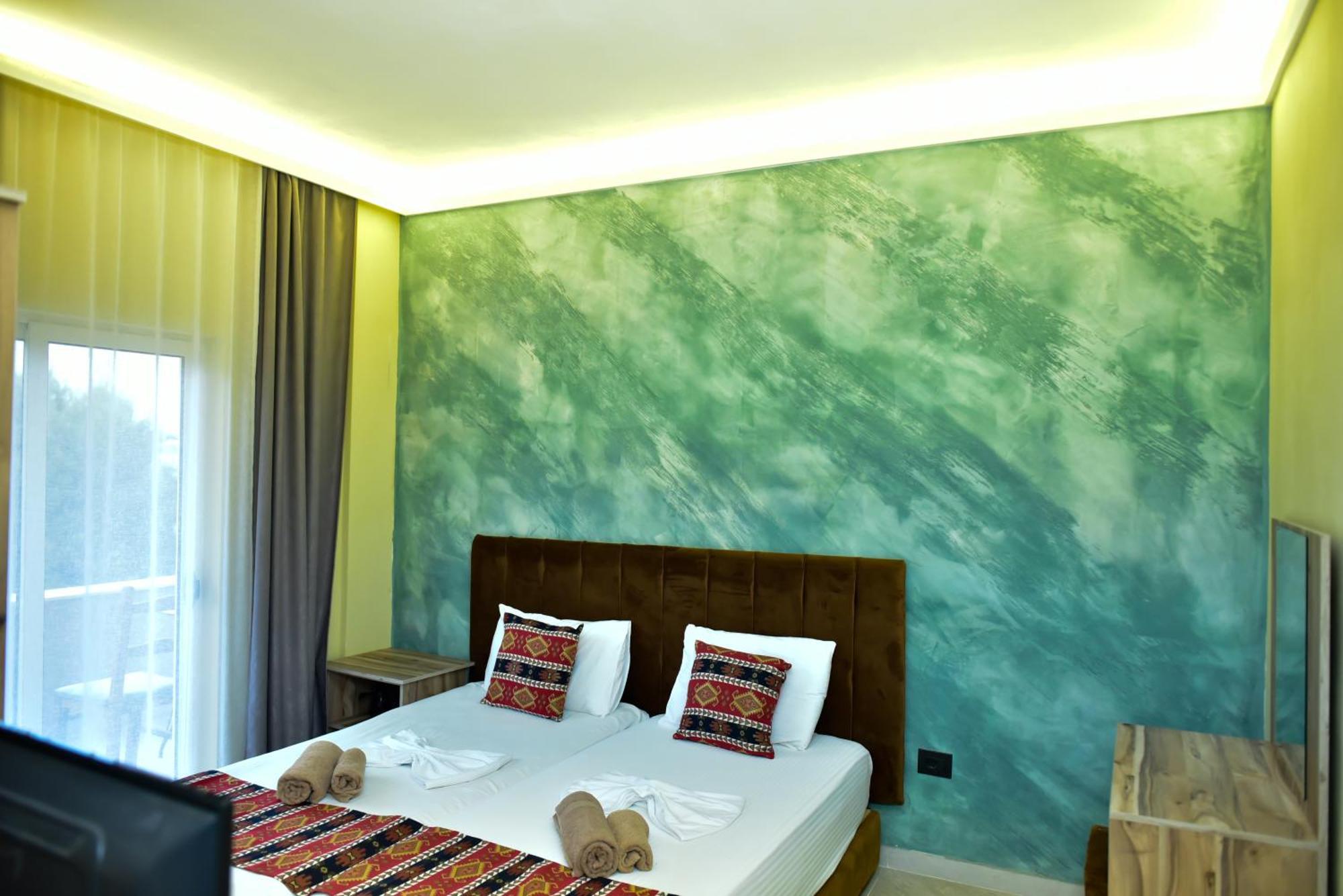 Te Bujtina Hotel- Cozy Stay With Traditional Breakfast Near Beach Golem  Esterno foto